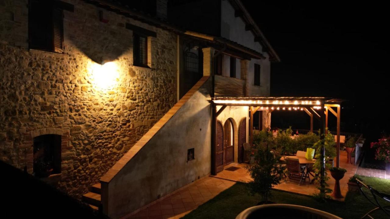 Casale Mille E Una Notte ペルージャ エクステリア 写真